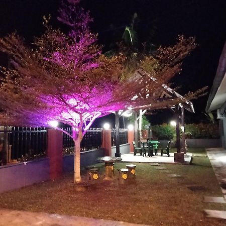 Weng Kong Homestay Slim River Phòng bức ảnh