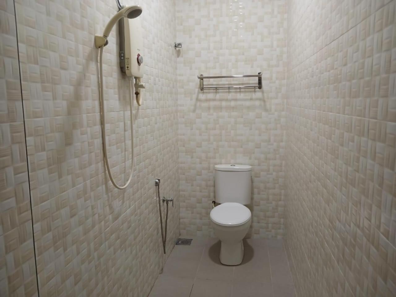 Weng Kong Homestay Slim River Ngoại thất bức ảnh