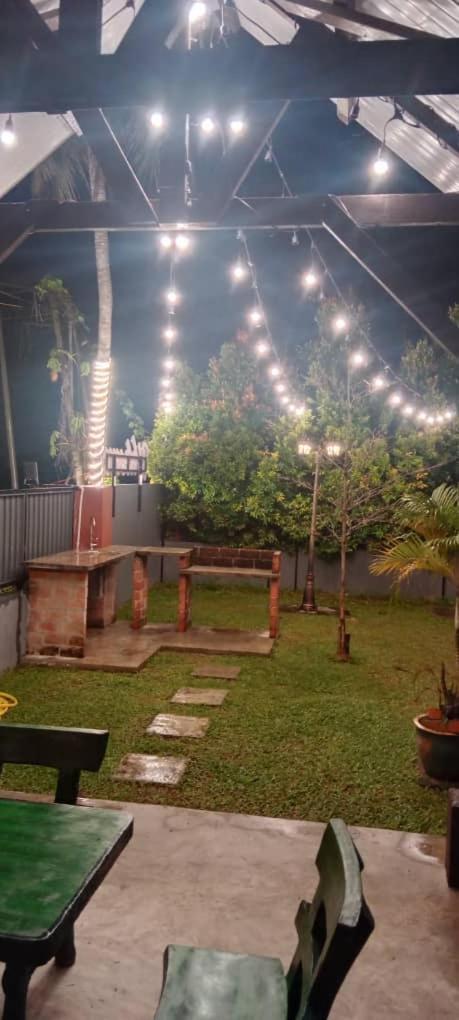 Weng Kong Homestay Slim River Phòng bức ảnh