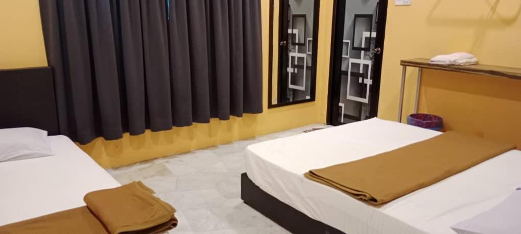 Weng Kong Homestay Slim River Phòng bức ảnh