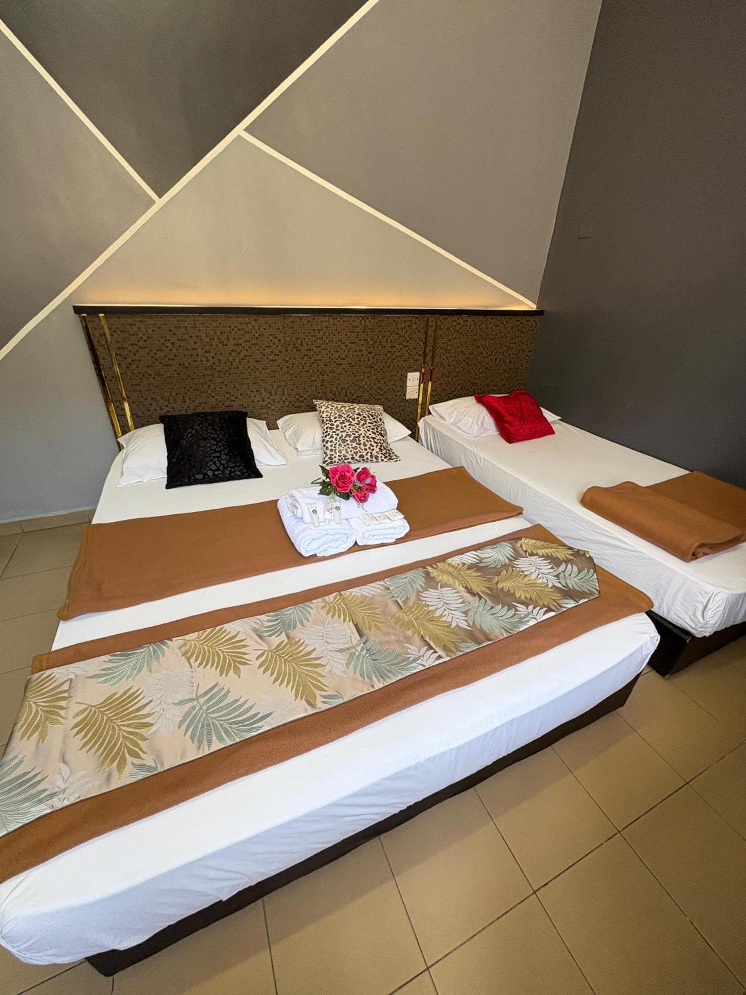 Weng Kong Homestay Slim River Phòng bức ảnh