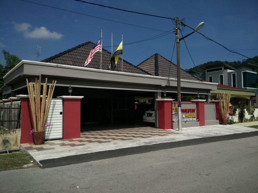 Weng Kong Homestay Slim River Ngoại thất bức ảnh