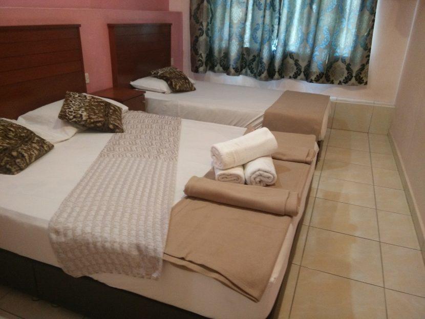 Weng Kong Homestay Slim River Ngoại thất bức ảnh