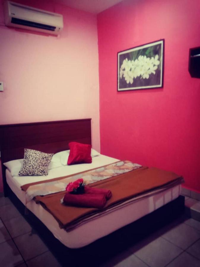 Weng Kong Homestay Slim River Ngoại thất bức ảnh