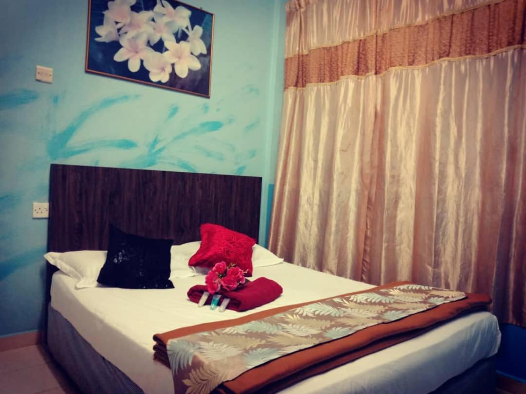 Weng Kong Homestay Slim River Ngoại thất bức ảnh