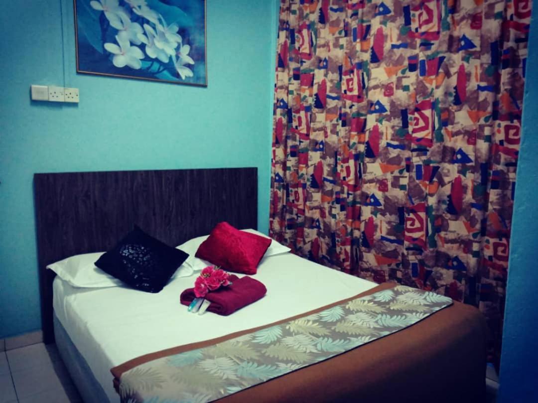 Weng Kong Homestay Slim River Ngoại thất bức ảnh